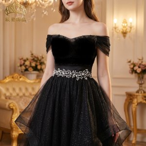 Exquisite Beaded Pearl W